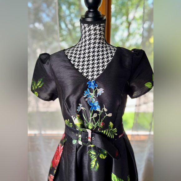 Eshakti Rose print dupioni belted dress 🖤 - Picture 3 of 6
